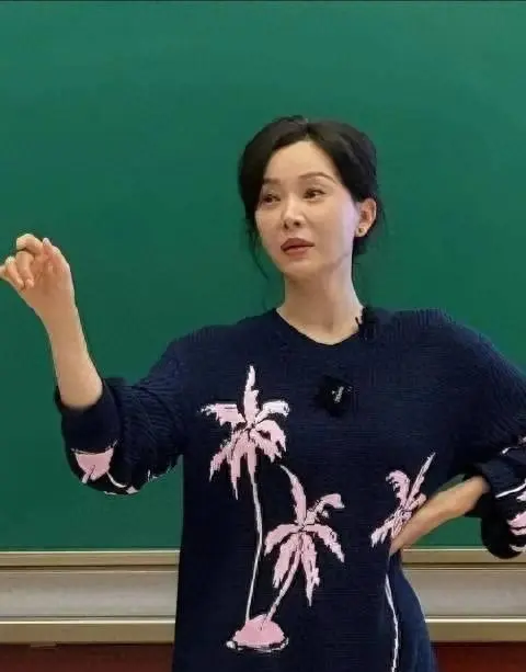 冯小刚《集结号》开机5天换掉陈数:角色气质不匹配致临阵调整 | 相关图片 冯小刚《集结号》开机5天换掉陈数:角色气质不匹配致临阵调整 | 相关图片