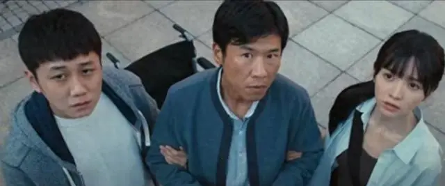 《低智商犯罪》开播热度破7000但口碑下滑，朱云峰饰演刘直成观众焦点 | 相关图片